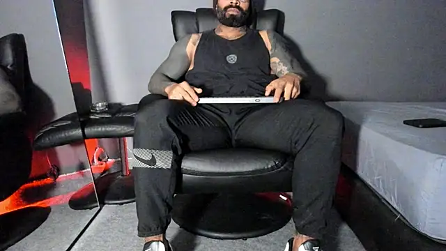 Snapshot of Brock_hurn1 chatting on 12-14-25, 11:09 Brock hurn1 online show from 12-14-25, 11:09