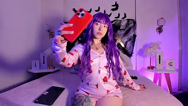 Snapshot of GigiVolkova chatting on 10-22-25, 04:57 GigiVolkova online show from 10-22-25, 04:57