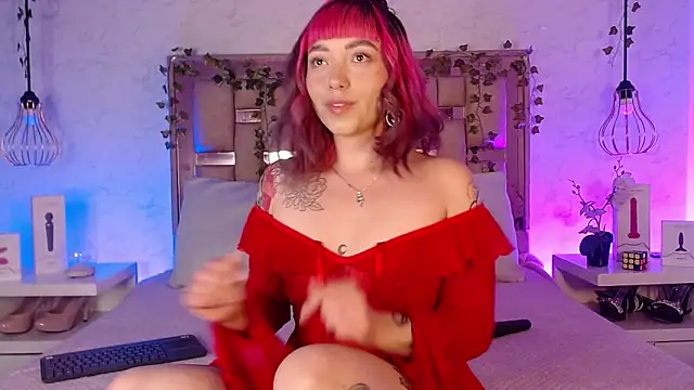 Snapshot of GigiVolkova chatting on 11-24-25, 03:28 GigiVolkova online show from 11-24-25, 03:28