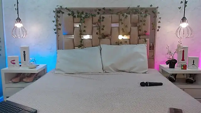 Snapshot of GigiVolkova chatting on 11-28-25, 02:14 GigiVolkova online show from 11-28-25, 02:14