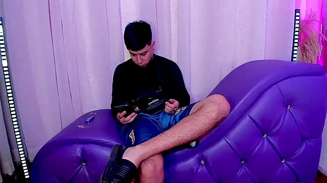 Yourslust  online show from 02-19-26, 01:29