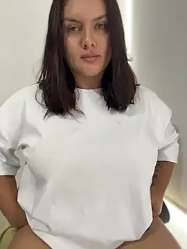 Snapshot of SabrinaVega chatting on 06-07-26, 04:11 SabrinaVega online show from 06-07-26, 04:11