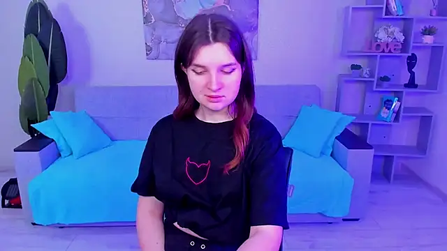 Snapshot of BonneyLove chatting on 02-07-25, 09:37 BonneyLove online show from 02-07-25, 09:37