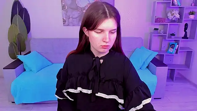 Snapshot of BonneyLove chatting on 02-16-25, 05:37 BonneyLove online show from 02-16-25, 05:37