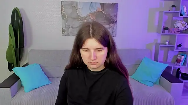 Snapshot of BonneyLove chatting on 10-13-25, 09:37 BonneyLove online show from 10-13-25, 09:37