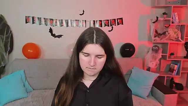 Snapshot of BonneyLove chatting on 10-16-25, 09:49 BonneyLove online show from 10-16-25, 09:49