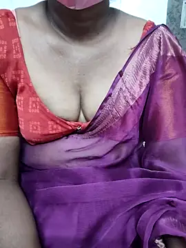 Snapshot of Indiandolly23 chatting on 03-18-25, 11:19 Indiandolly23 online show from 03-18-25, 11:19