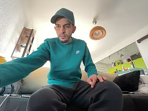 Rebeu313 online show from 01-07-25, 01:57