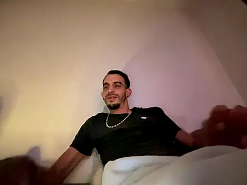 Rebeu313 online show from 09-26-25, 05:11