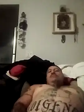 Snapshot of B_DOGG69 chatting on 12-12-24, 07:08 B DOGG69 online show from 12-12-24, 07:08