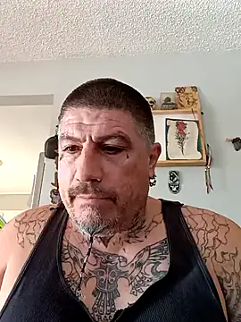 Snapshot of B_DOGG69 chatting on 01-19-25, 06:10 B DOGG69 online show from 01-19-25, 06:10