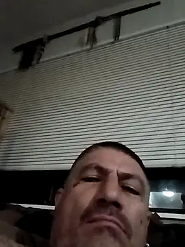 Snapshot of B_DOGG69 chatting on 02-26-25, 06:58 B DOGG69 online show from 02-26-25, 06:58