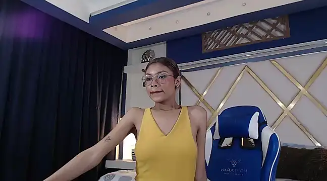 Perla prg online show from 03-05-25, 04:57