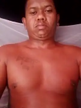 Snapshot of bigghetto1 chatting on 03-12-26, 02:45 bigghetto1 online show from 03-12-26, 02:45