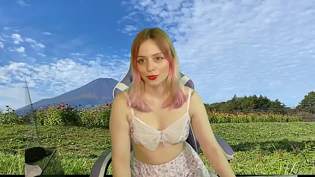 Snapshot of Dolce--Mia---Bianchi__07 chatting on 02-28-25, 08:09 Dolce--Mia---Bianchi  07 online show from 02-28-25, 08:09