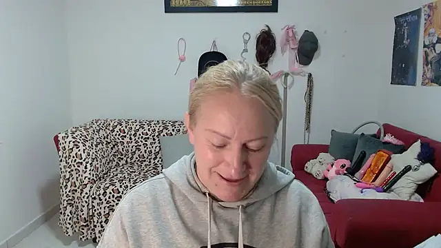 emperabigbootybigass online show from 04-14-26, 12:33