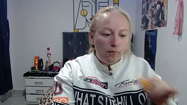 Snapshot of emperabigbootybigass chatting on 05-20-26, 12:22 emperabigbootybigass online show from 05-20-26, 12:22