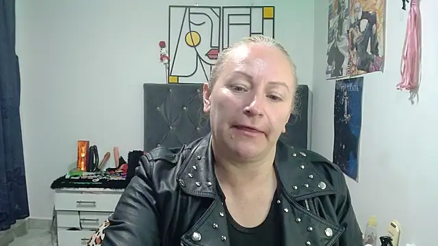 Snapshot of emperabigbootybigass chatting on 05-22-26, 12:44 emperabigbootybigass online show from 05-22-26, 12:44