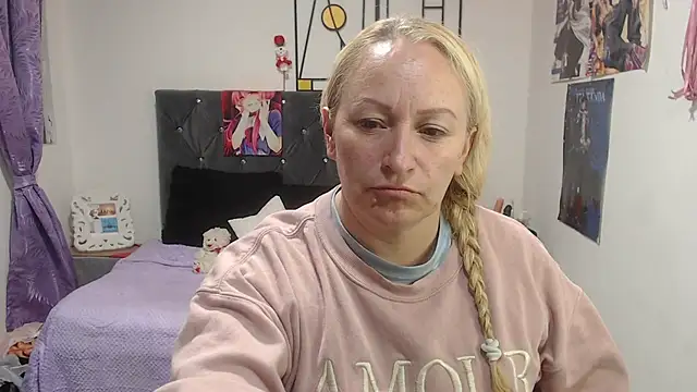 Snapshot of emperabigbootybigass chatting on 05-29-26, 12:25 emperabigbootybigass online show from 05-29-26, 12:25
