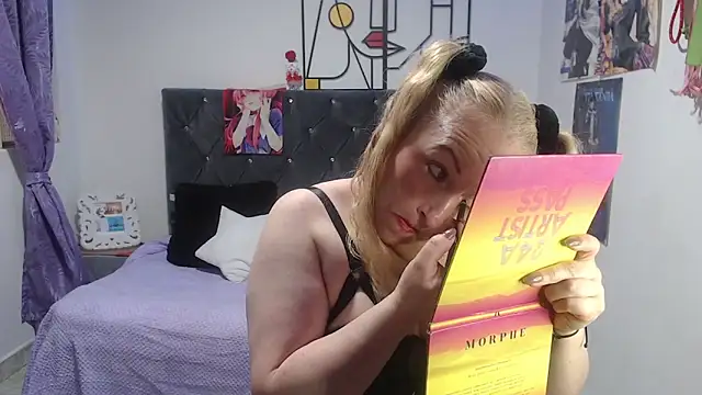 Snapshot of emperabigbootybigass chatting on 06-03-26, 02:33 emperabigbootybigass online show from 06-03-26, 02:33