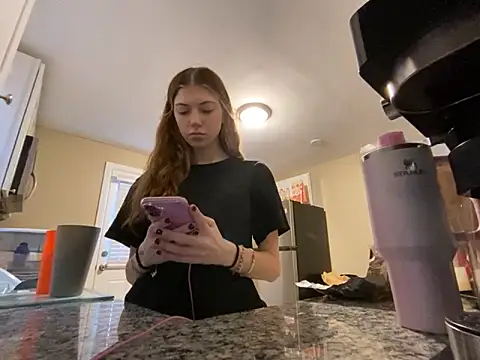 Snapshot of emilycoco chatting on 01-26-25, 10:02 emilycoco online show from 01-26-25, 10:02