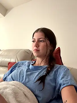 Snapshot of emilycoco chatting on 01-11-26, 11:32 emilycoco online show from 01-11-26, 11:32