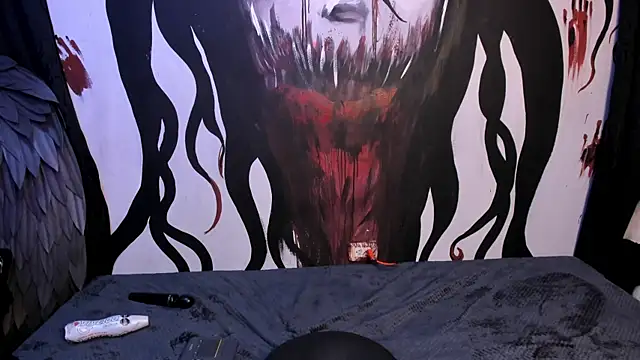 Snapshot of Kylie-fox chatting on 12-20-25, 12:07 Kylie-fox online show from 12-20-25, 12:07