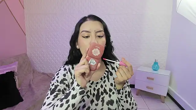 Violetaa diazz online show from 10-03-25, 09:23