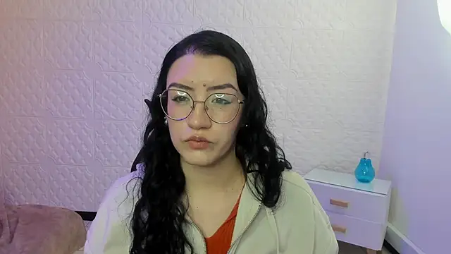 Violetaa diazz online show from 10-25-25, 09:09