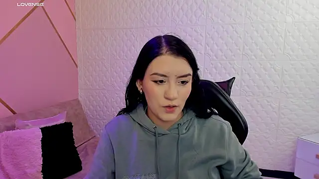 Violetaa diazz online show from 10-29-25, 09:16