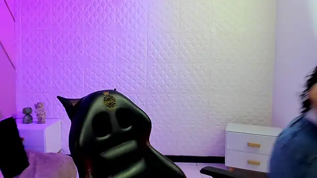 Violetaa diazz online show from 03-16-26, 09:08