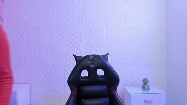 Violetaa diazz online show from 04-22-26, 09:05