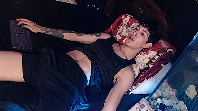 Godly huan online show from 05-26-26, 02:51