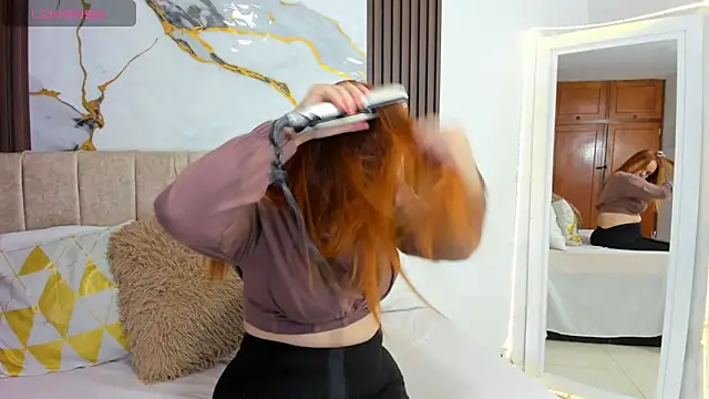 cristalwalker   online show from 06-05-26, 10:43