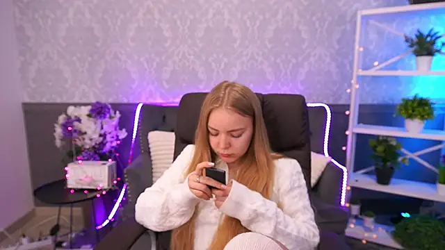 EmilySunshineS online show from 11-30-25, 06:39