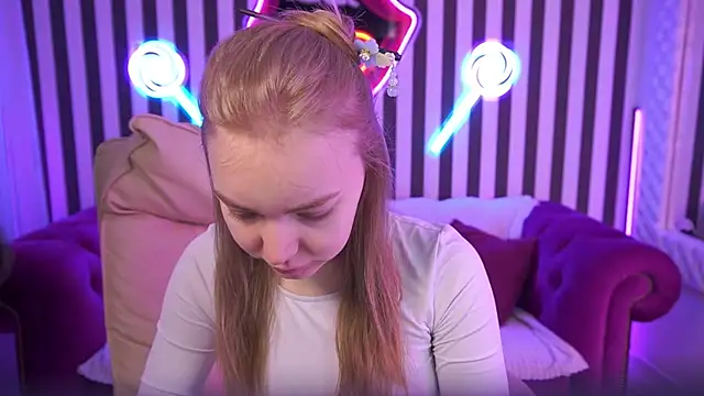 EmilySunshineS online show from 04-17-26, 06:27