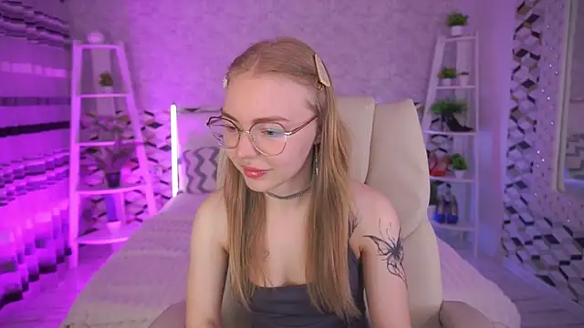 EmilySunshineS online show from 06-05-26, 06:52