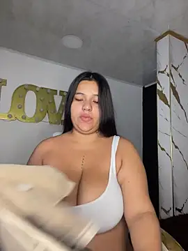 emma  milk  online show from 11-22-25, 11:53