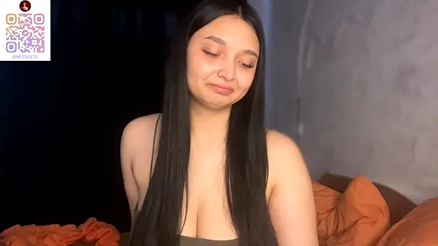 Snapshot of UdeleBarns chatting on 11-22-25, 09:08 UdeleBarns online show from 11-22-25, 09:08