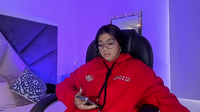 GiaFu online show from 11-13-25, 05:01