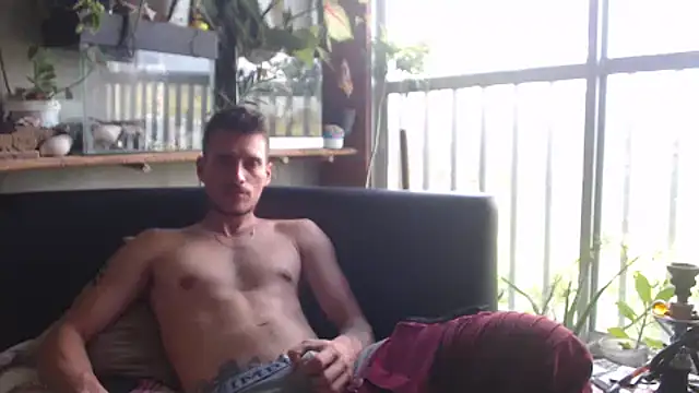 roystonee01 online show from 03-09-26, 02:43