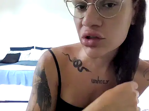 Snapshot of LadyDaemon chatting on 01-14-26, 03:50 LadyDaemon online show from 01-14-26, 03:50