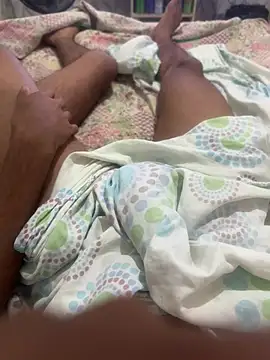 Snapshot of E_Himeros chatting on 12-30-24, 01:58 E Himeros online show from 12-30-24, 01:58