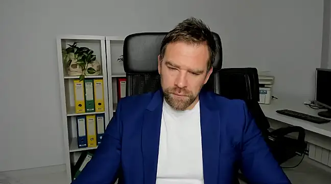 John-E-Dough online show from 12-12-24, 05:42