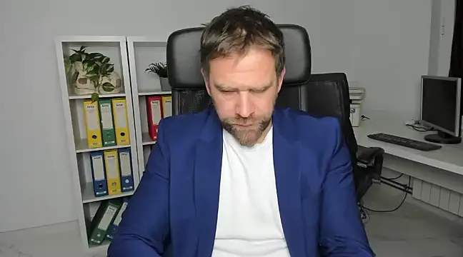 John-E-Dough online show from 12-13-24, 05:16