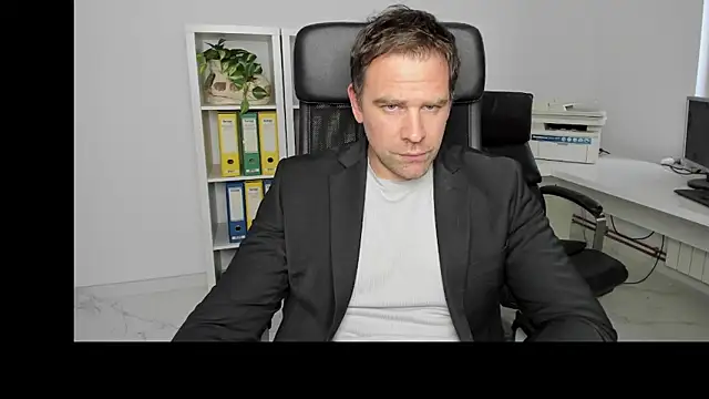 John-E-Dough online show from 12-21-24, 01:42