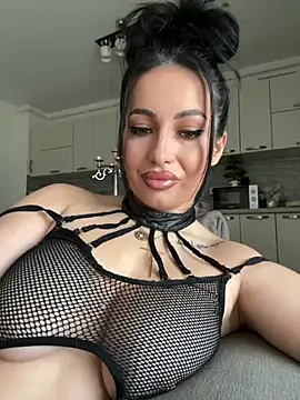 Snapshot of melissablack chatting on 02-06-26, 09:01 melissablack online show from 02-06-26, 09:01