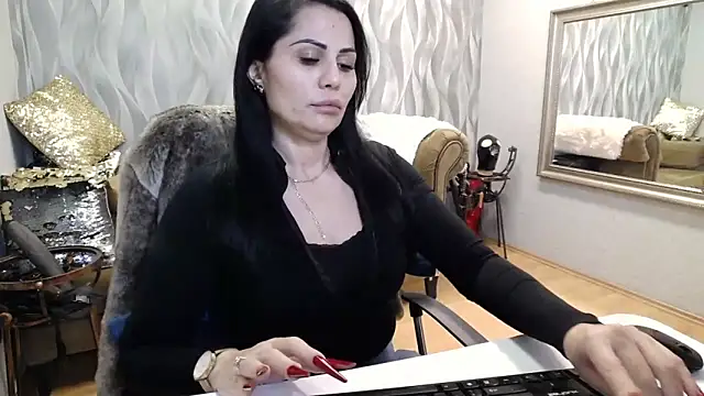 Sara Poison online show from 11-04-25, 03:16