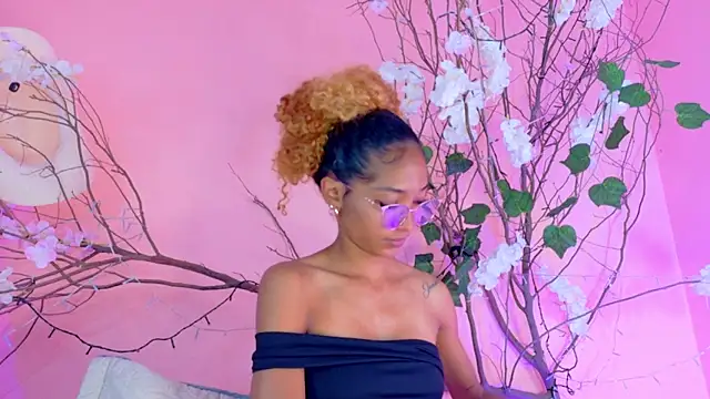 Charlotte Love10 online show from 04-05-26, 11:40