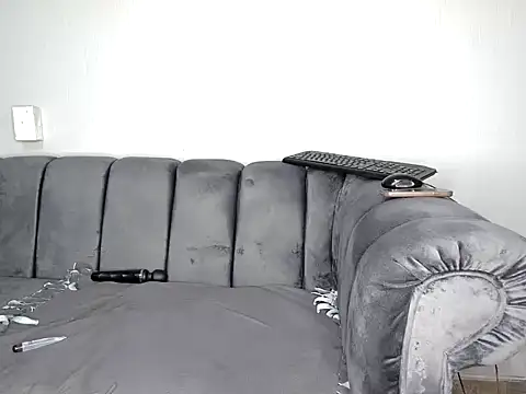 Pearl 00 online show from 11-12-25, 05:35